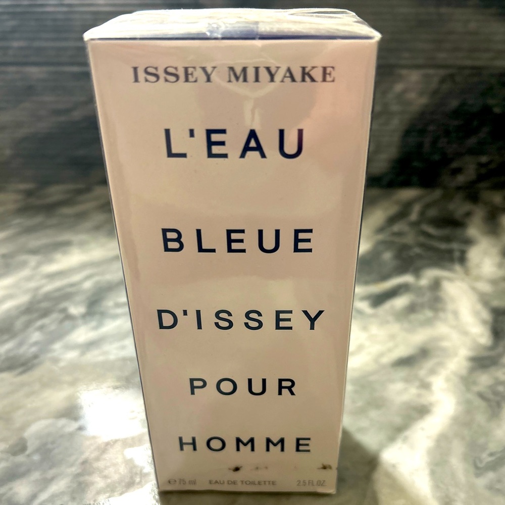L'Eau Bleue D'Issey Pour Homme by Issey Miyake Eau De Toilette Spray 2.5 oz, Men